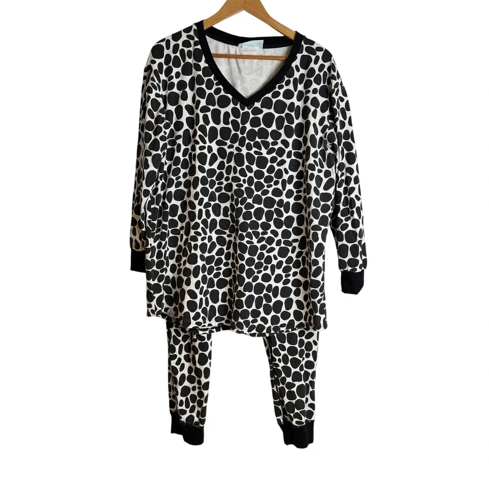 Beddy's Women Giraffe Print Pajama Set XL Black White Loungewear Sleepwear Cozy - Picture 1 of 10